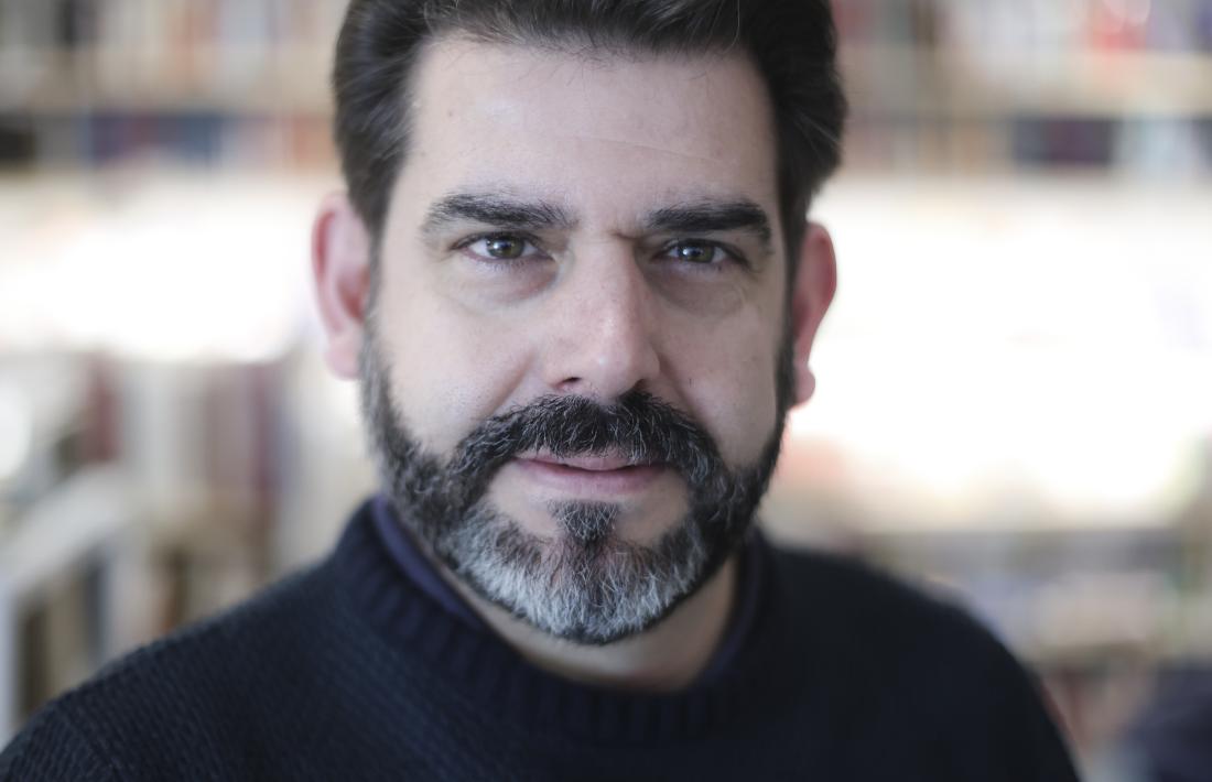 El novel·lista lauredià, quan va presentar ‘La Tore dels russos’ a La Trenca, el fabrer passat.