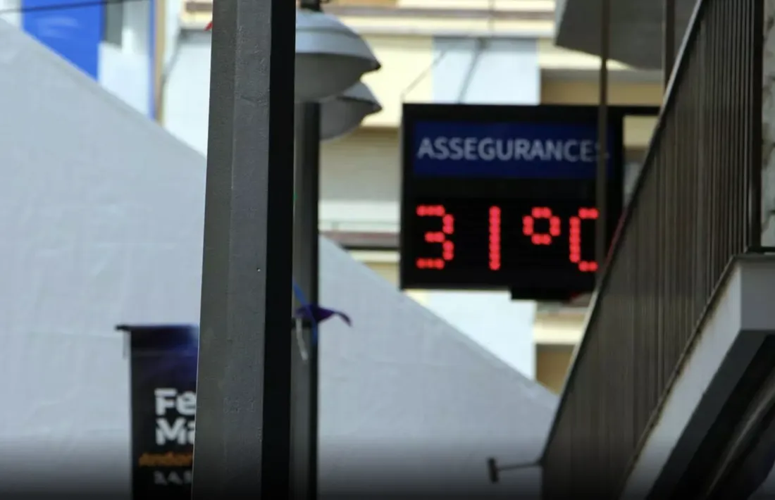 Un termòmetre a la capital.