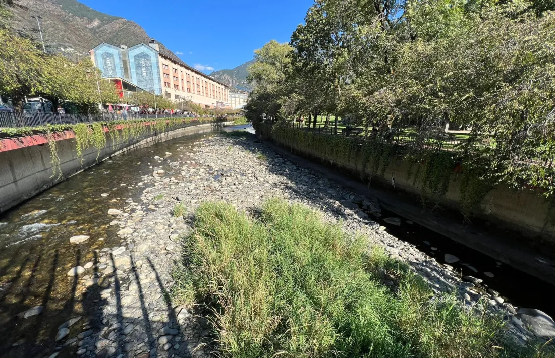 El riu Valira a principi d’aquesta setmana, al seu pas per Andorra la Vella.