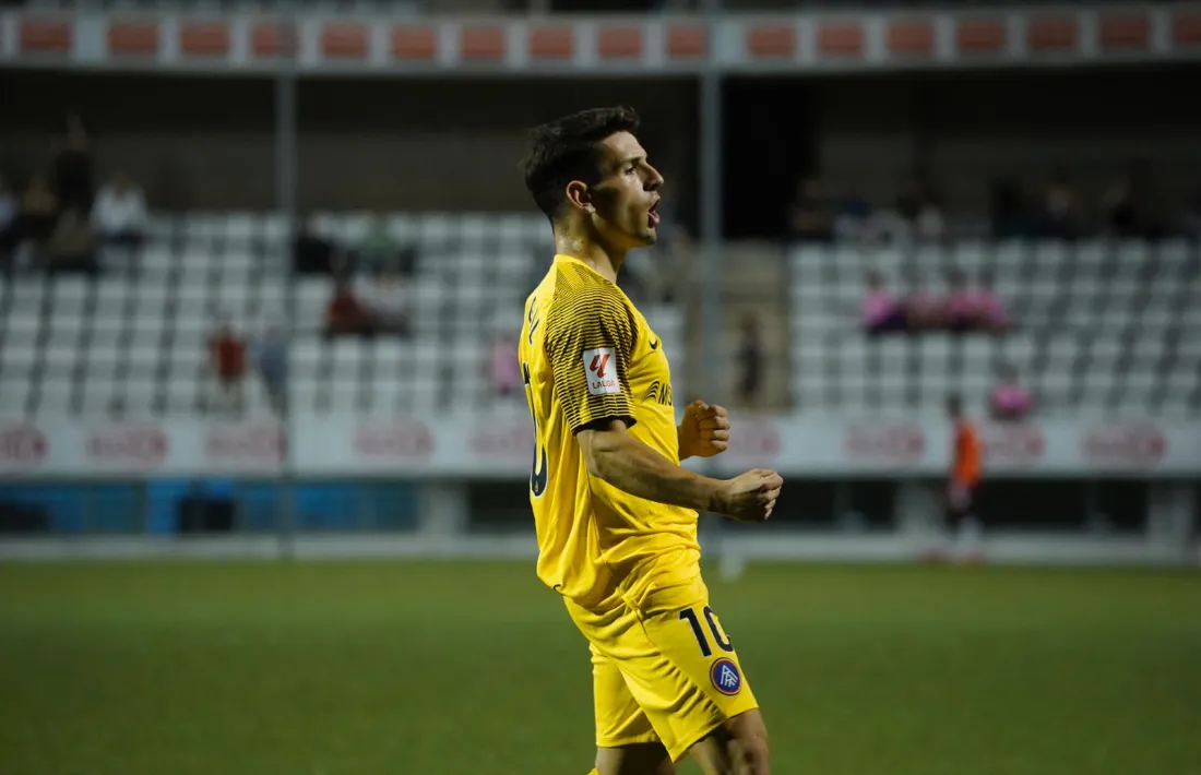 Iván Gil, migcampista català de l’FC Andorra, va anotar el gol amb la col·laboració del moldau Vitalie Pentelei i va classificar els d’Eder Sarabia per a la final de la Copa Catalunya.