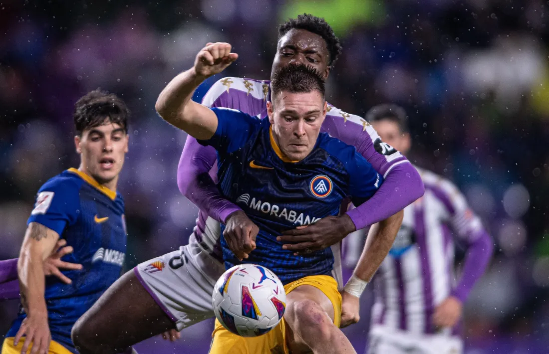 Aurélien Scheidler, davanter centre de l’FC Andorra, va fallar un penal als minuts d’afegitó del segon temps, defensat per Boyomo.