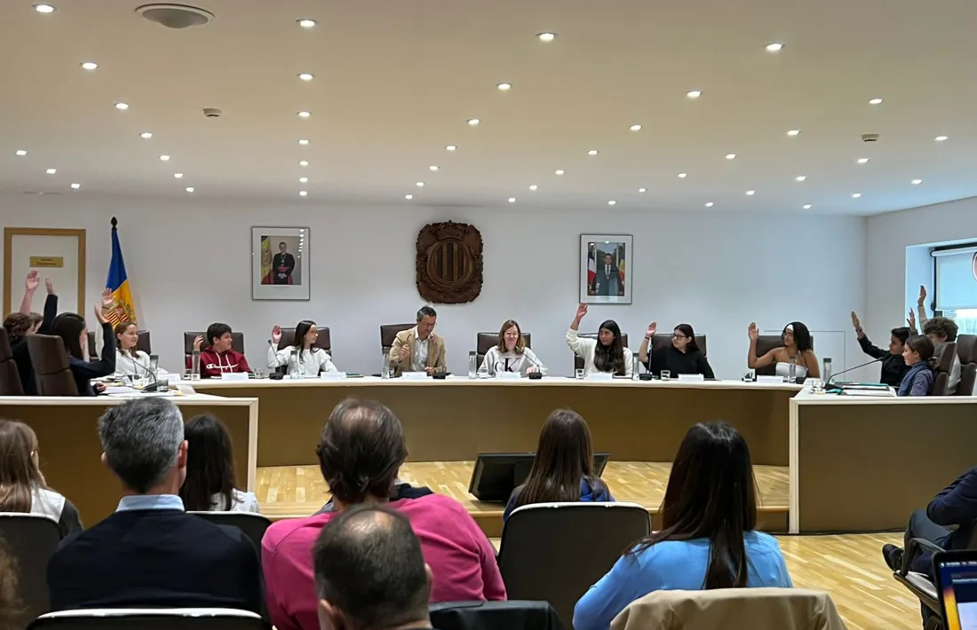 La sessió constitutiva del consell de joves d'Andorra la Vella que ha tingut lloc aquest dimarts.