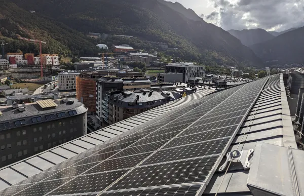 p._08_2_plaques_solars_consell_general