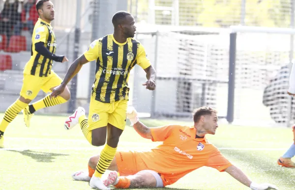 p._29_ue_santa_coloma_vs_ce_carroi_foto_faf_xavi_miro