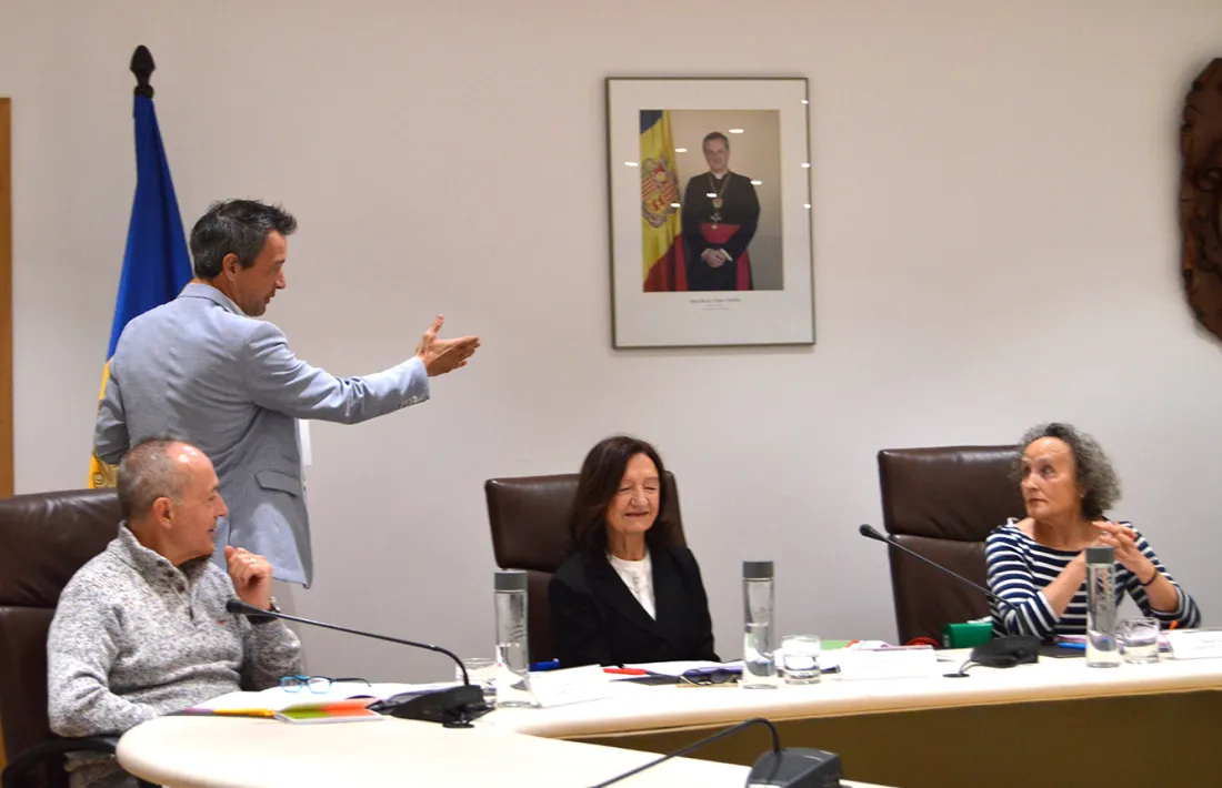 El cònsol major d'Andorra la Vella, David Astrié, moments abans de l'inici de la sessió del consell de la gent gran.