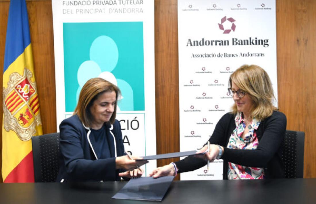 Trini Marín i Esther Puigcercós han renovat l'acord.