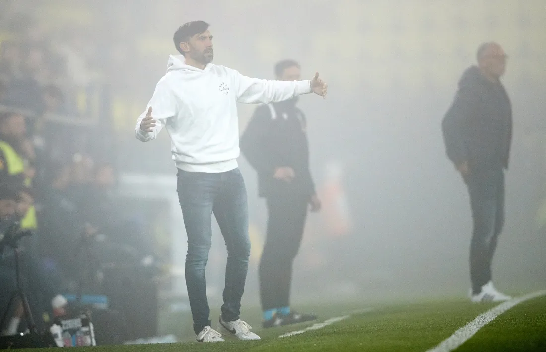 Eder Sarabia, tècnic de l’FC Andorra, a la banqueta de l’Estadi de la Ceràmica.