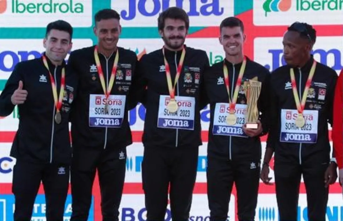 Carabaña, el primer per l’esquerre. 