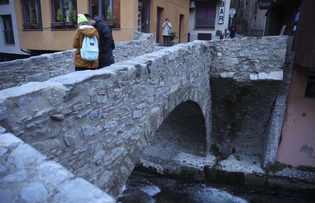 El pont d’Engordany, restaurat aquest estiu, data del 1815 i es va construir al costat del que s’havia endut l’aiguat del 1772.