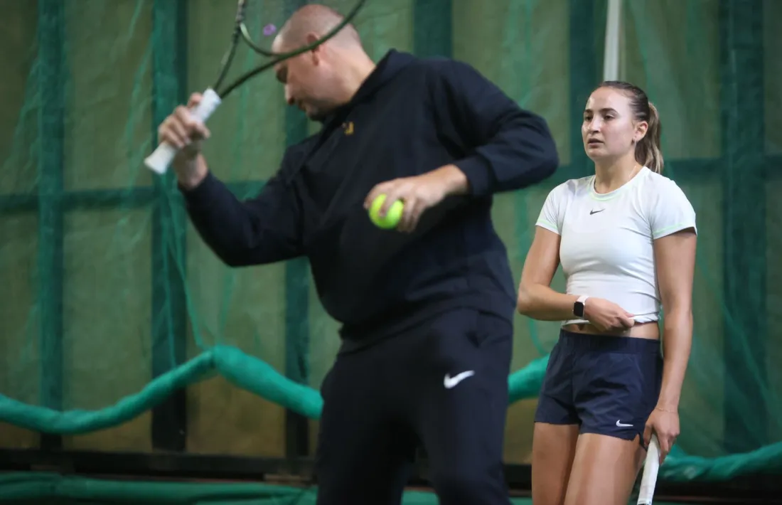 Vicky Jiménez es va entrenar ahir a AnyósPark per preparar el partit d’avui contra la danesa Clara Tauson.