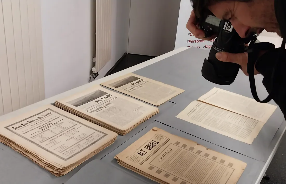 La cessió inclou quasi un centenar d'exemplar de les dues revistes publicades durant la Segona República. 