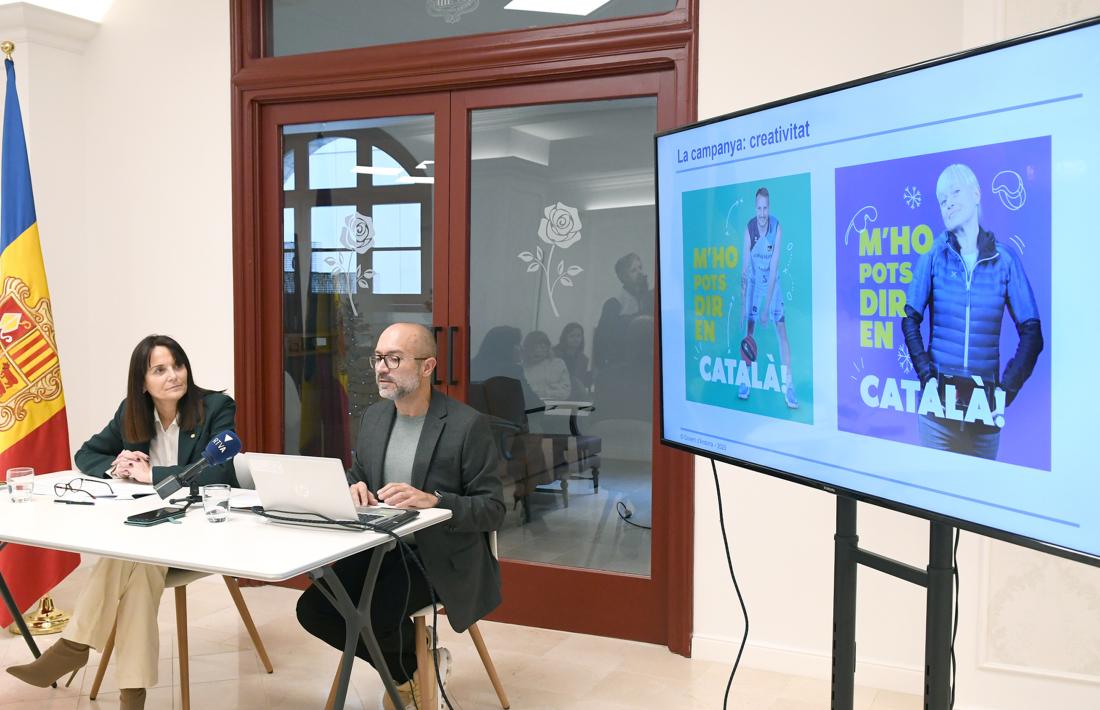 Mònica Bonell i Joan Sans presentant la nova campanya del català.