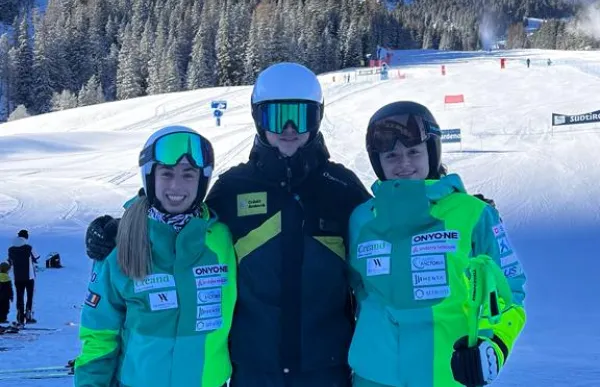 p._37_foto_fae_desquerra_a_dreta_claudia_garcia_pere_cornella_i_jordina_caminal_a_val_gardena