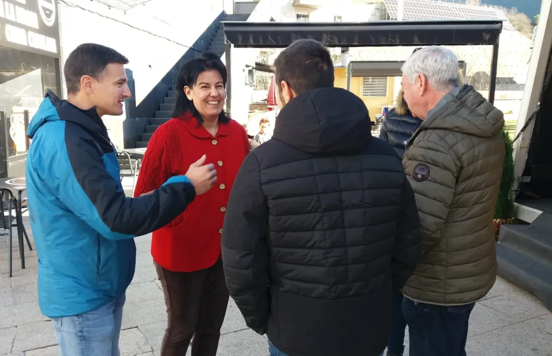Els integrants de la candidatura de Ciutadans Compromesos, avui a la plaça de Les Fontetes de la Massana.