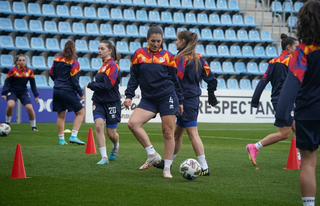 La selecció es va entrenar ahir a l'Estadi Nacional.