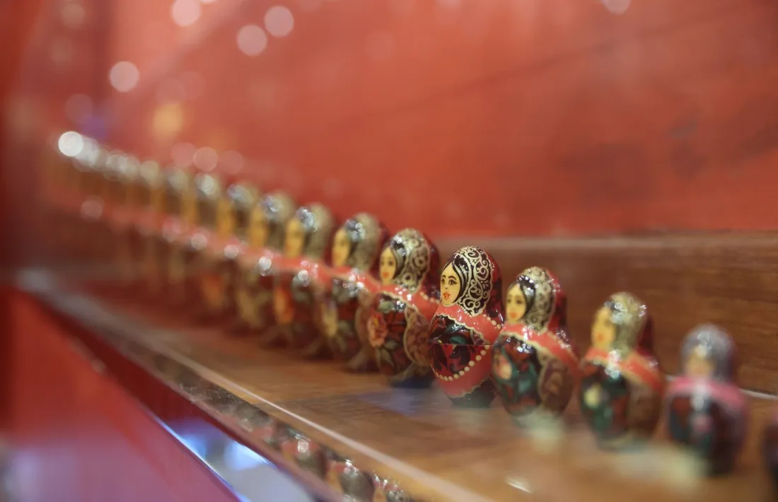 Nines russes de la col·lecció de matrioxques que exposa el museu.