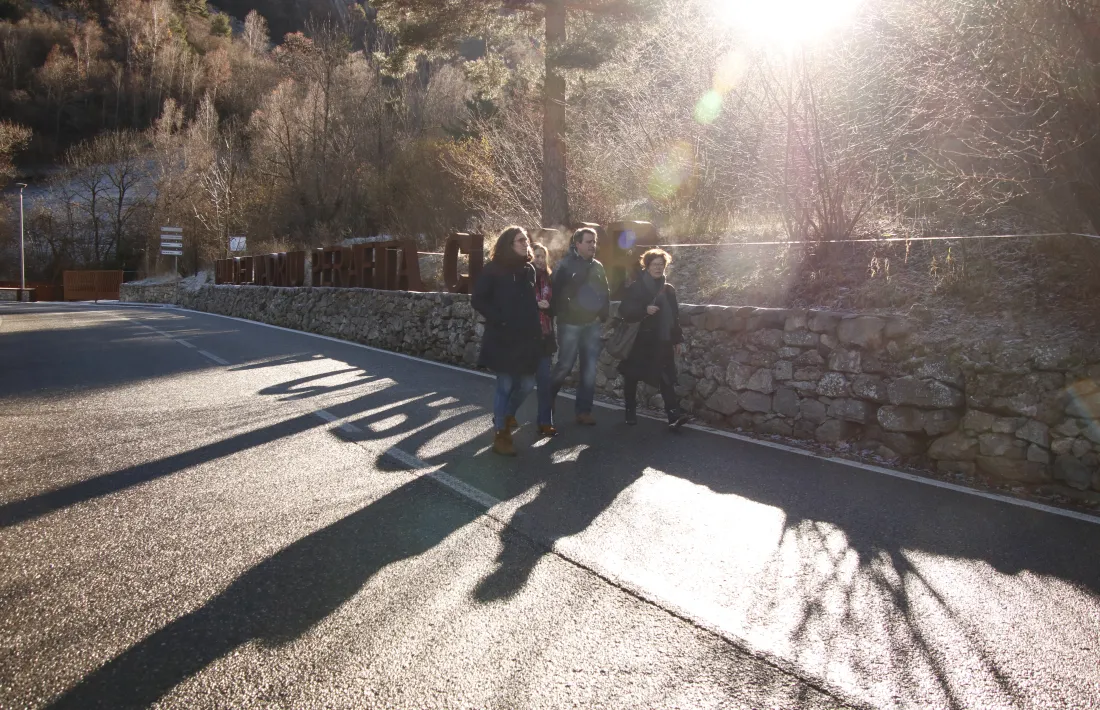 Membres de Consens a la porta de la Vall del Madriu Perafita Claror.