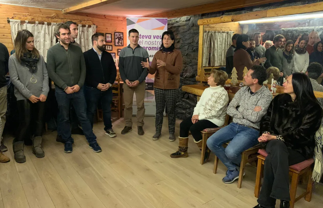 Els representants de la candidatura a la reunió de poble d’Anyós i l’Aldosa.