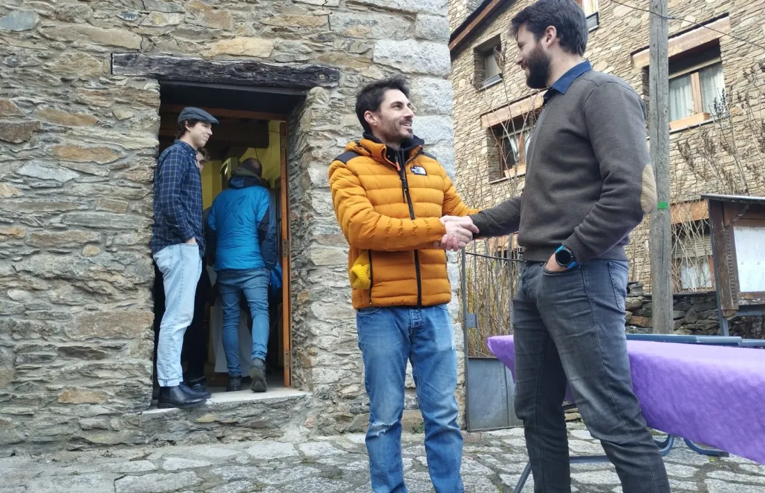 El cap de llista de Desperta Laurèdia ha fet camanya avui a Aixirivalll.