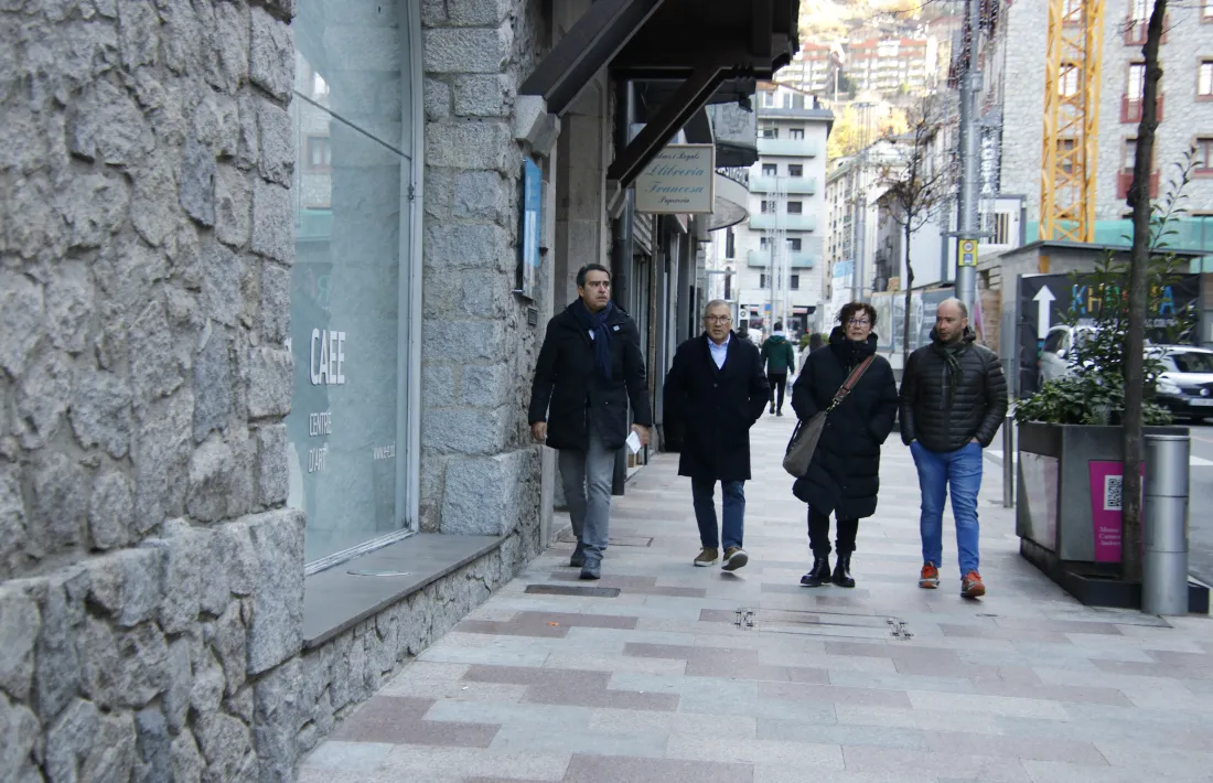 Pérez, Closa, Mata i González arribant al CAEE.