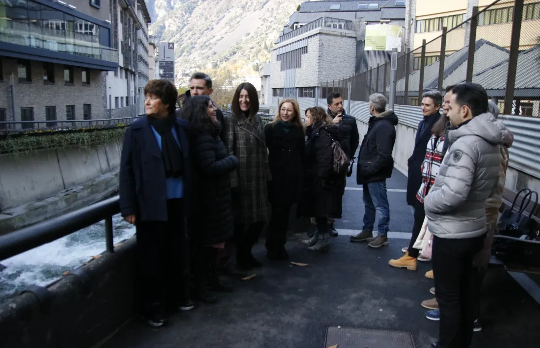 Gairebé la candidatura en ple ha recorregut un tram del passeig del riu.