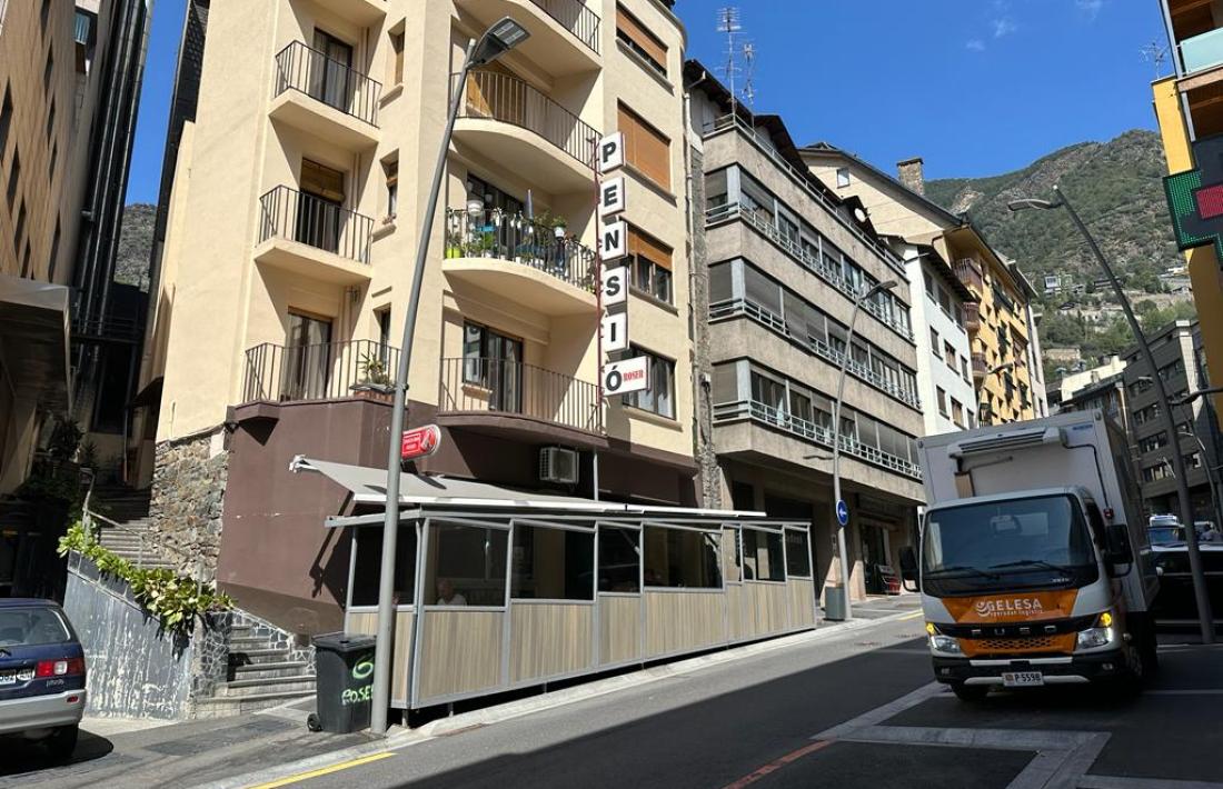 La pensió Roser és un dels establiments contractats per donar resposta a les necessitats de reallotjament urgent.