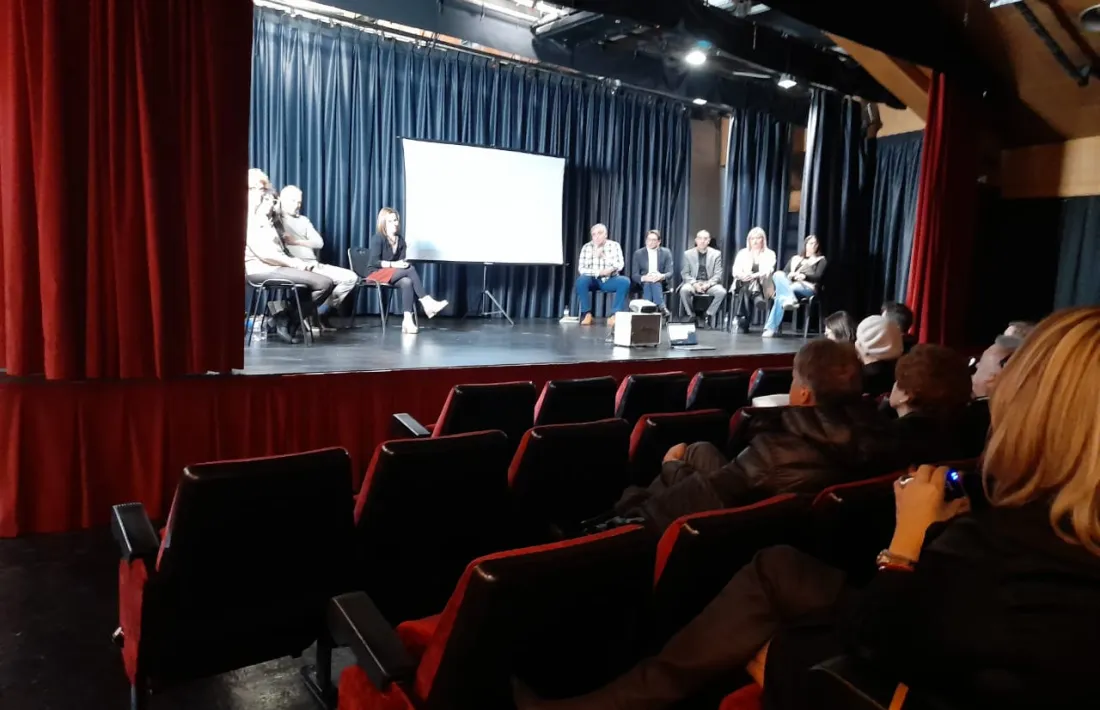 Un moment de la reunió de poble convocada per Avancem a La Valireta per presentar candidatura i programa.