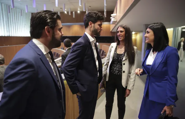 p._03_escales_amb_parlamentaris_ae_facu