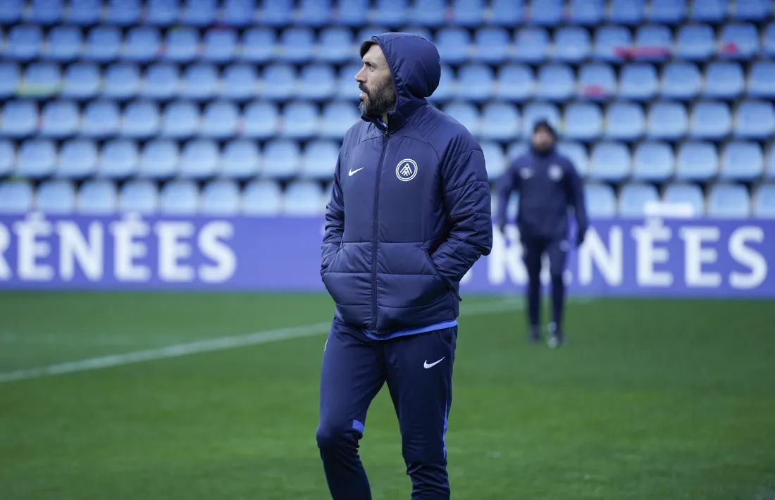 Eder Sarabia tornarà a asseure’s a una banqueta d’un estadi que coneix molt bé el seu ‘pare esportiu’, Quique Setién.