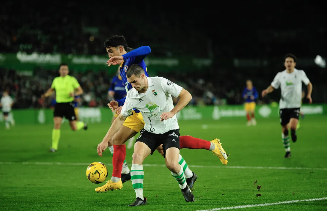 Iker Benito, l’extrem dret cedit per l’Osasuna, està sent bàsic en l’FC Andorra.
