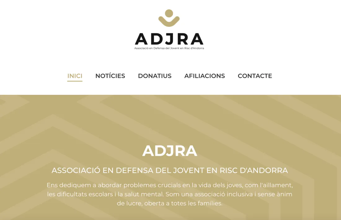 Pantalla d'inici de l'Adjra.