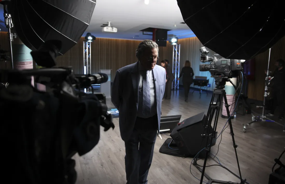 Un moment del debat electoral que va enfrontar Dolsa i l’actual cònsol major, Maria del Mar Coma.