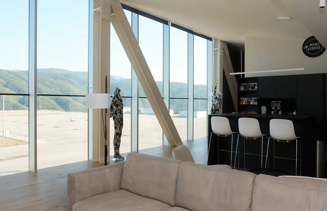Interior del terminal privat del Grup Andorra Aviation