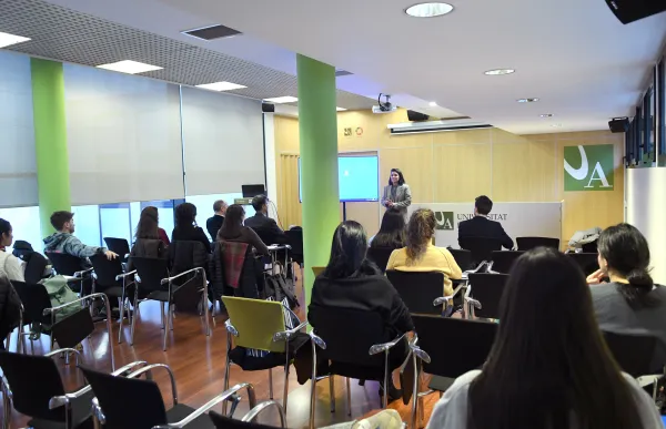 p._12_3_paola_sasplugas_talleremprenedors