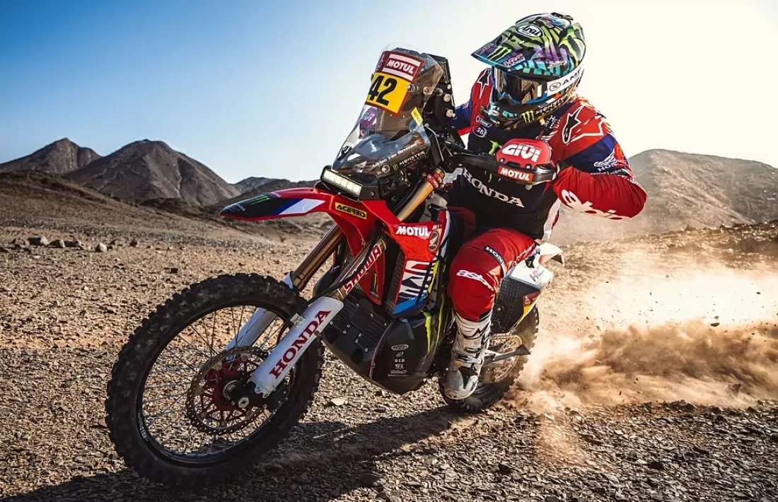 Adrien Van Beveren, pilot resident, va liderar la primera etapa de l’’Empty Quarter’.