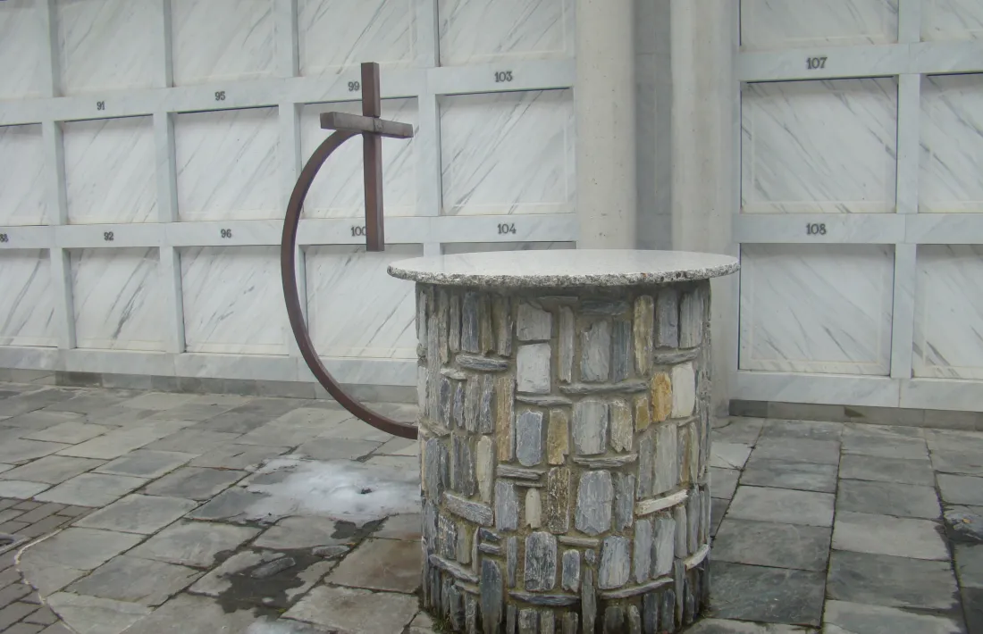 ‘Set creus’, la peça de ferro forjat projectada per Ernest Altés als primers anys 90 i que havia ‘desaparegut’.