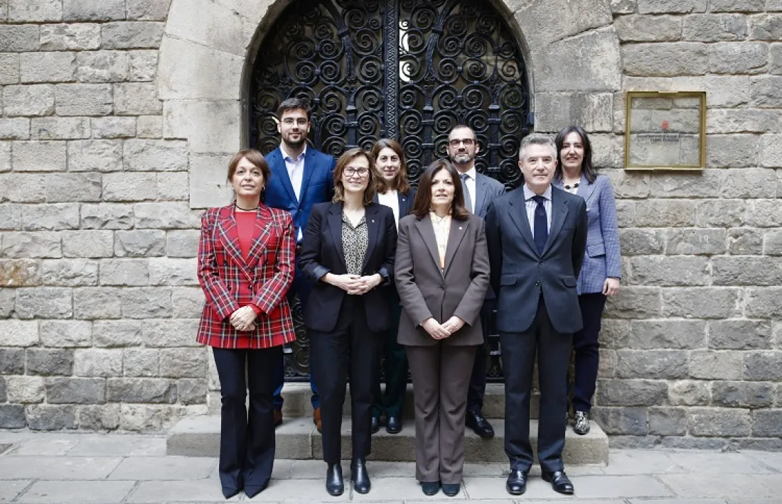 Els participants a la trobada d'aquest migdia a la Casa dels Canonges.