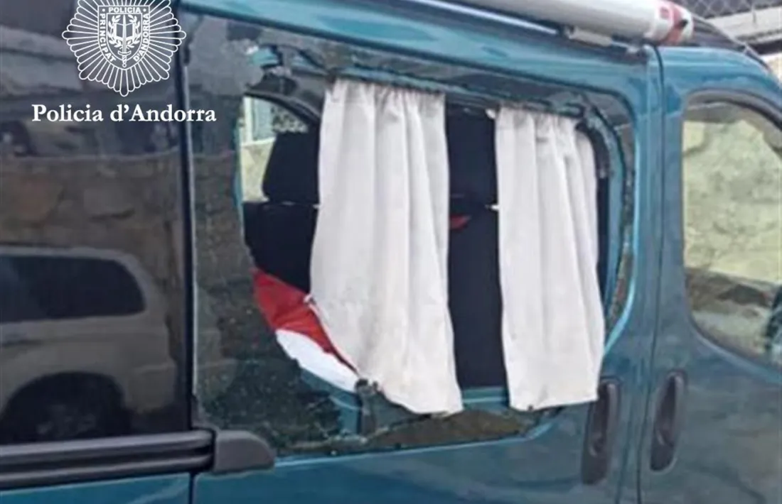 Un dels vehicles afectats pels furts.