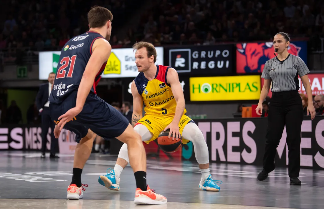 Rafa Luz, base hispanobrasiler, va repartir 8 assistències contra Baskonia.