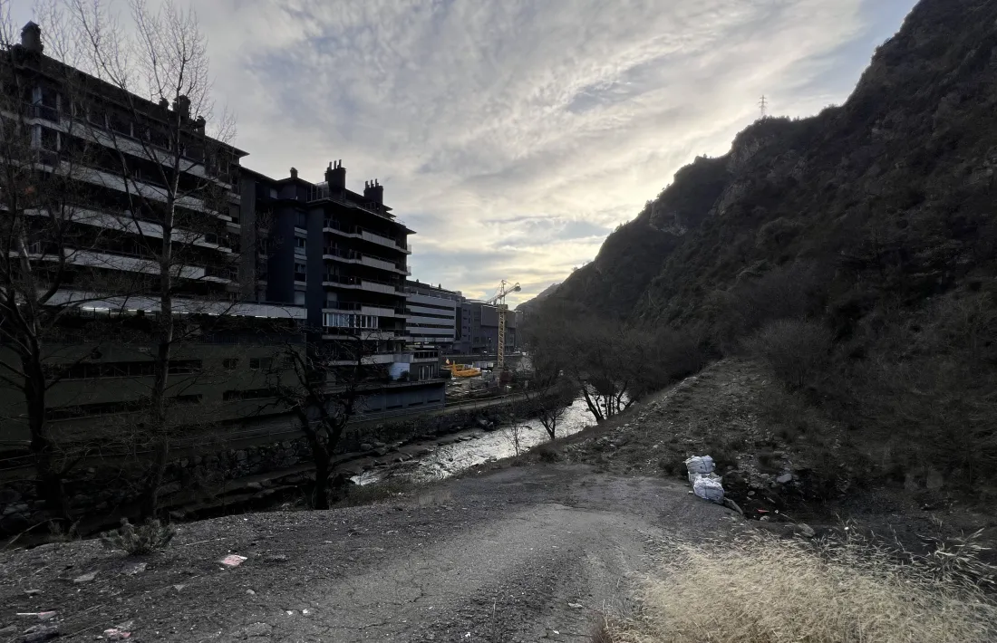 A finals d’any es procedirà al condicionament del terreny per iniciar les obres del vial.