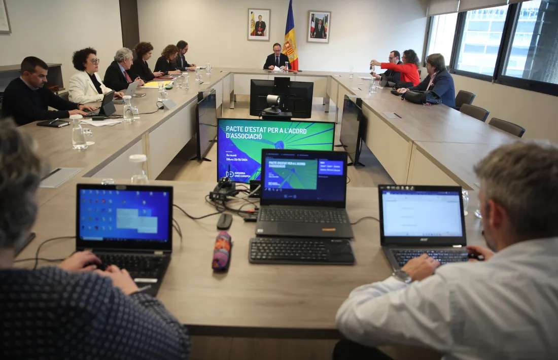 Un moment de la reunió ahir del pacte d’Estat per a les negociacions de l’acord d’associació amb la UE. 