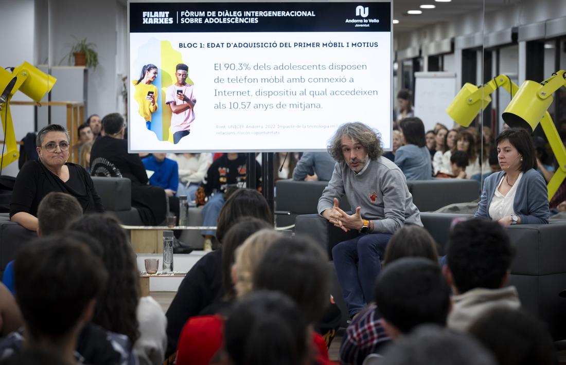 El Rusc va acollir la primera jornada del fòrum sobre el mòbil, ahir al vespre.