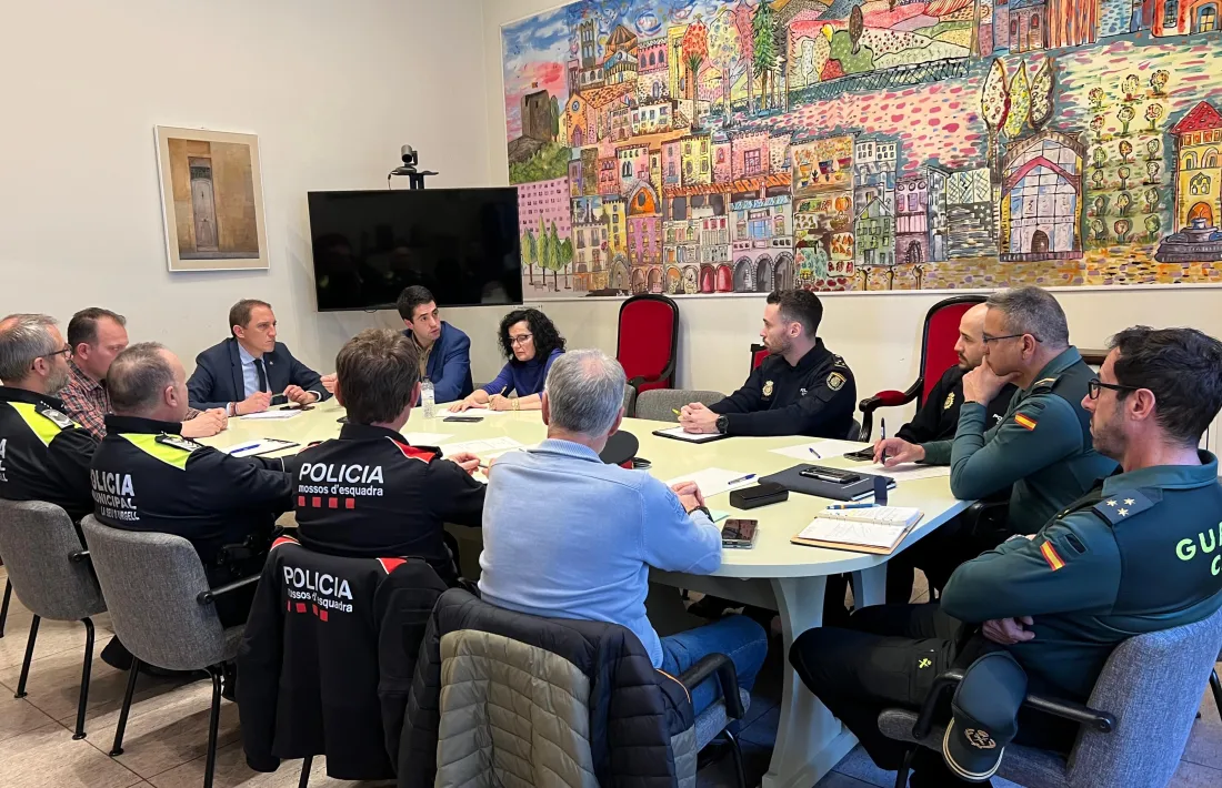 Imatge de la reunió extraordinària de la junta local de seguretat, aquest matí. 