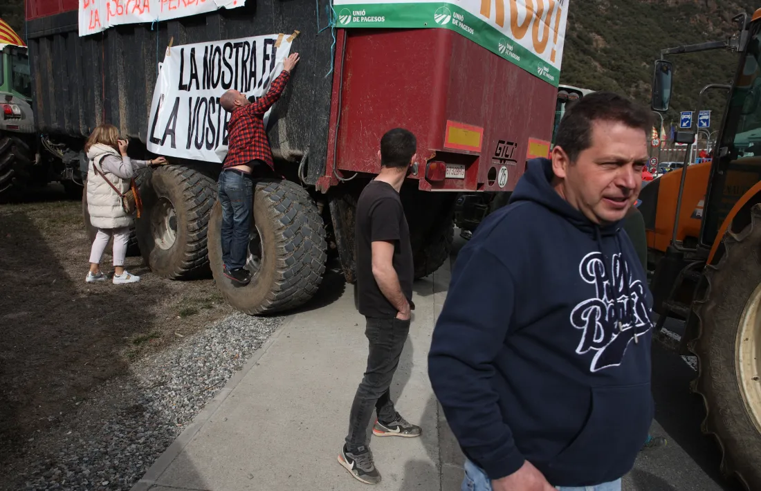 La comitiva ha arribat a la frontera del Runer cap a les 11 del migdia. 
