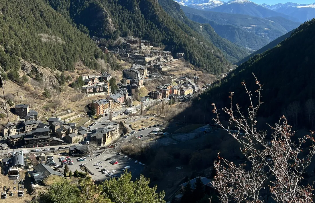 Vista aèria d'Arinsal.