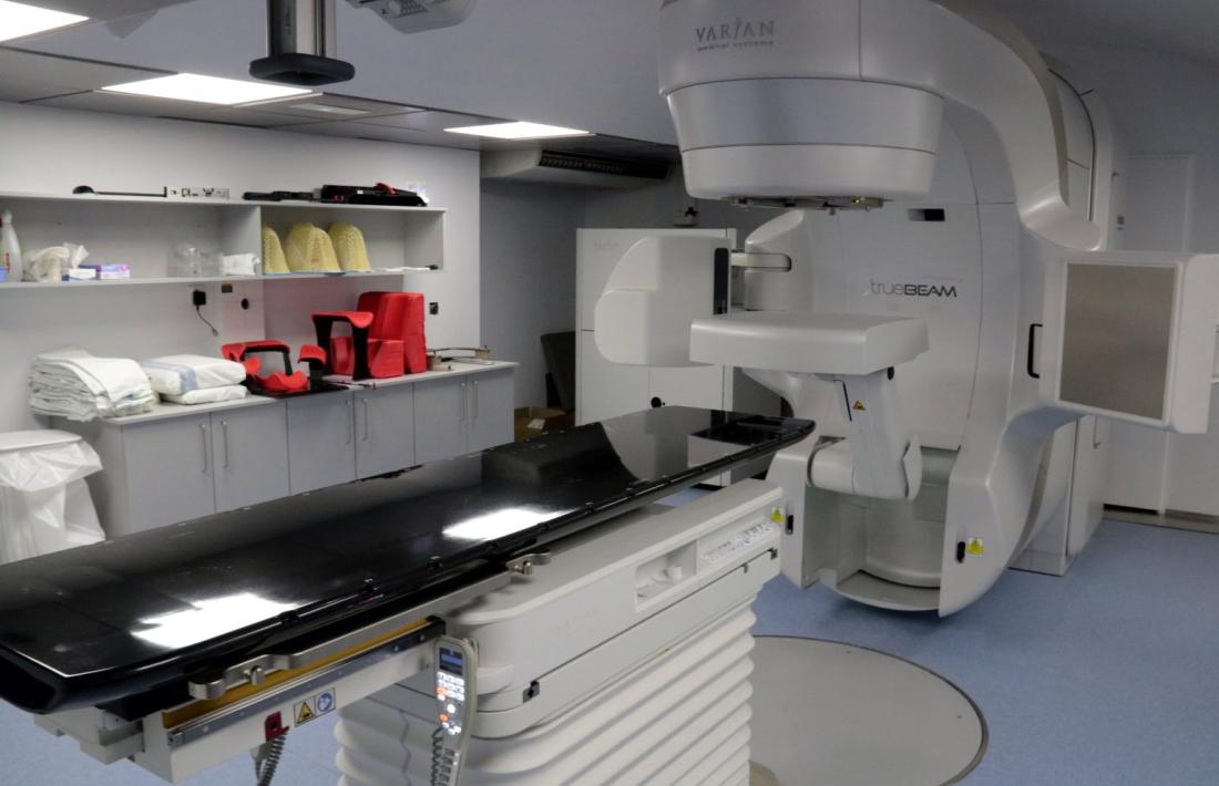 Un accelerador lineal de radiologia com el que hi ha a Tortosa.