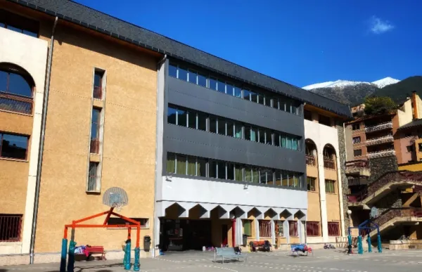 pati_escola_francesa_sjl_sfg_1