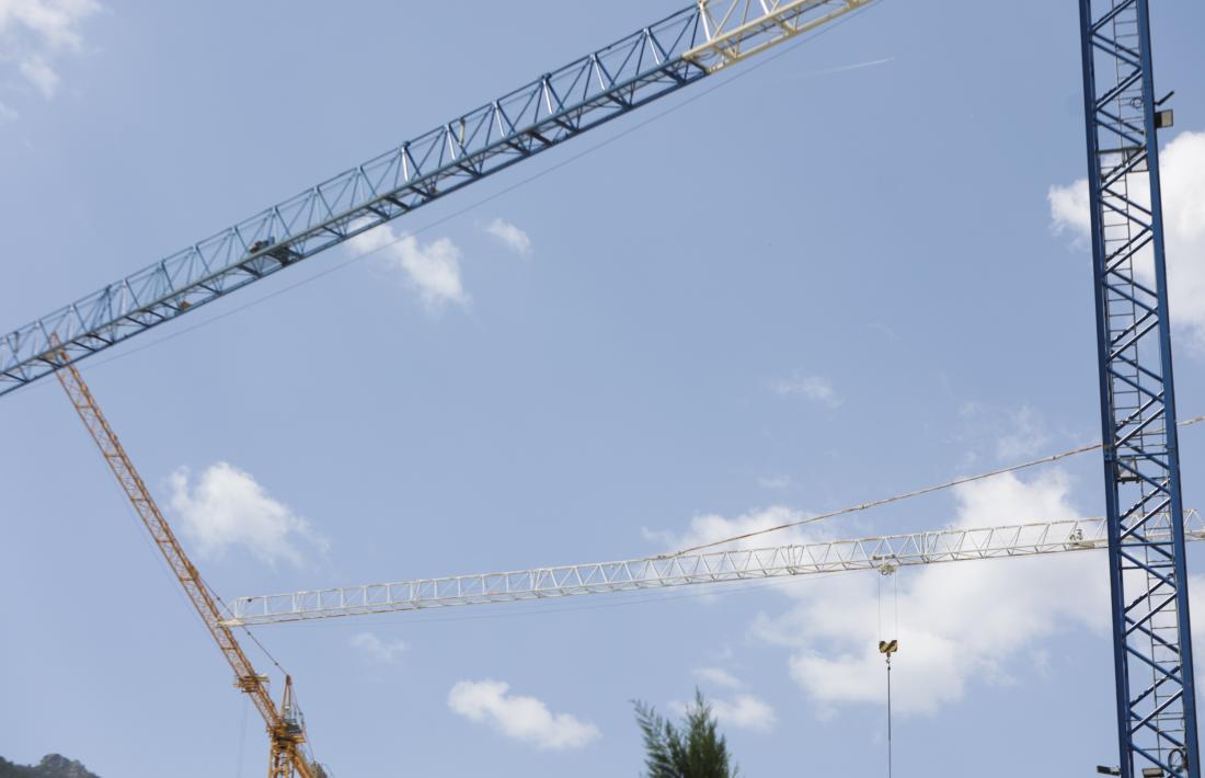L’empresa de treball temporal contracta els treballadors per a empreses que fan obra pública i privada.