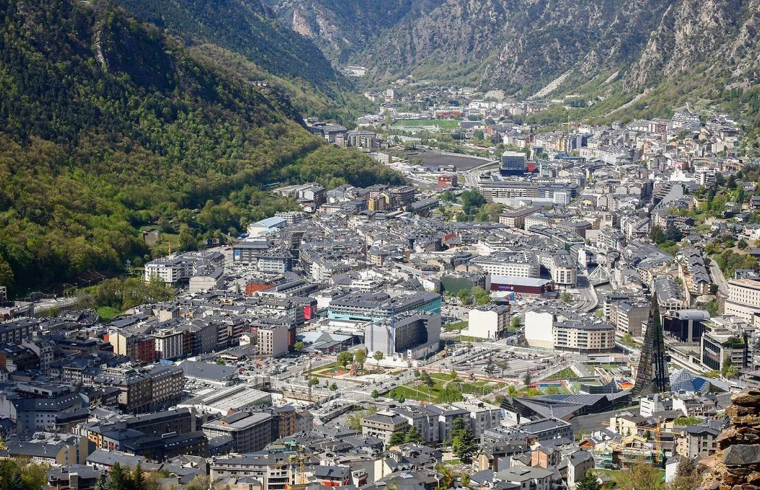 Escaldes i Andorra la Vella.