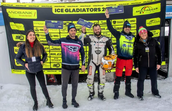 p._29_gseries_ice_gladiators_poditalo0747